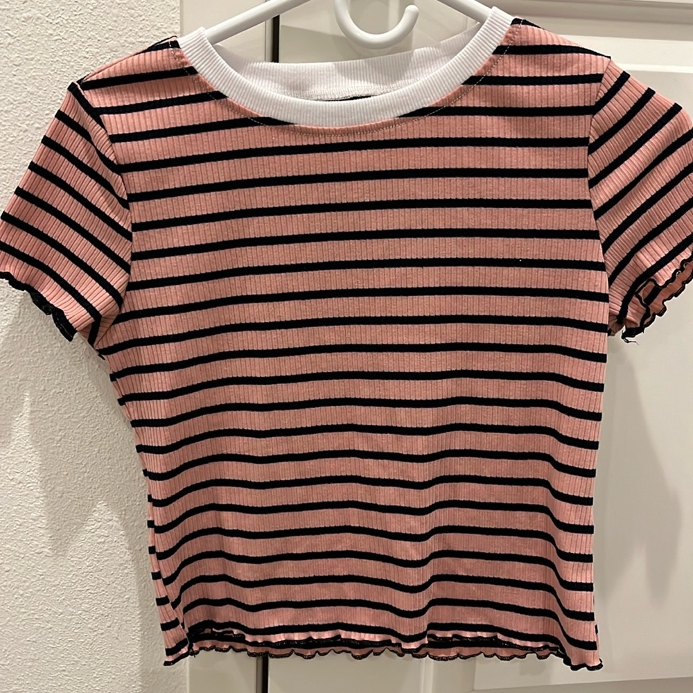 Pink and black stripped tee